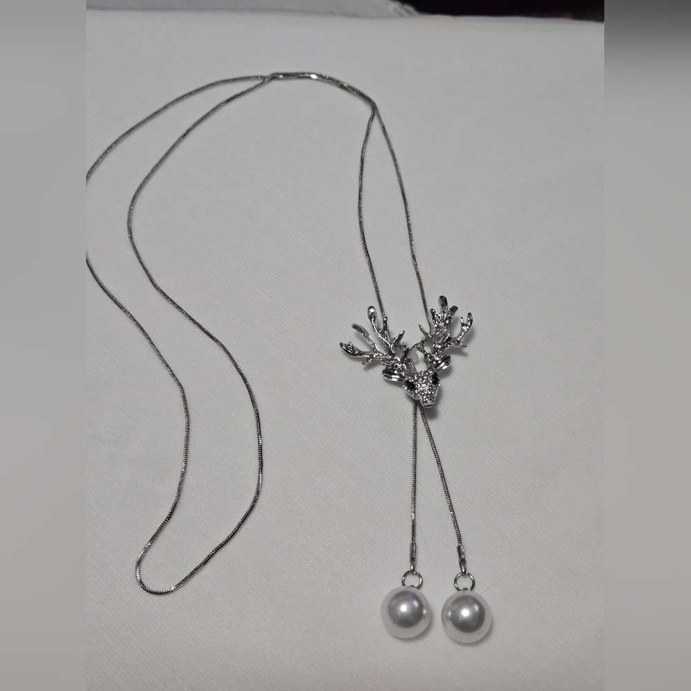 SPARKLY Deer Necklace W Snowballs Adjustable Length - Picture 3 of 4